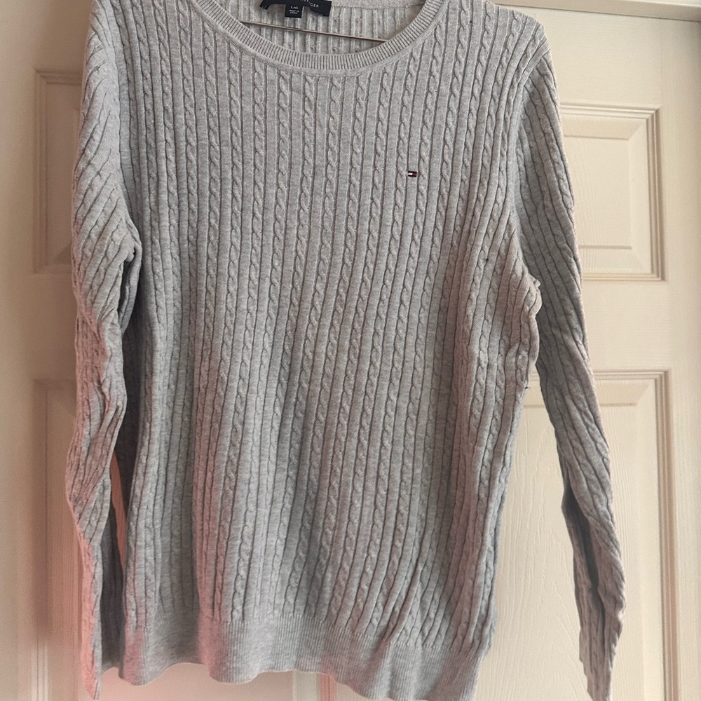 Tommy Hilfiger Women's Light Gray Cable Knit Sweater